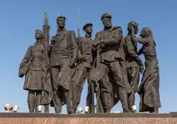Cкульптурная группа «Ополченцы» — монумент «Героическим защитникам Ленинграда»