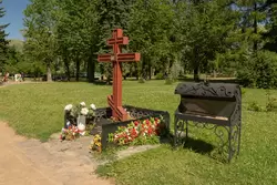 Памятный поклонный крест на месте Кирпичного завода — крематория