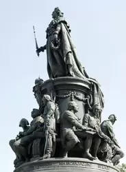 Памятник Екатерине II, Невский проспект