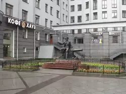 Памятник Василию Дмитриевичу Корчмину, ближайшему сподвижнику Петра I