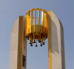 Юбилейная арка-звонница на Крестовском острове