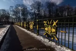 Пантелеймоновский мост — ограда