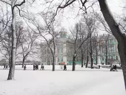 Зимний дворец зимой