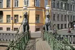 Банковский мостик в Санкт-Петербурге