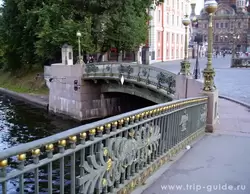 Ограда Театрального моста