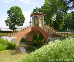 Крестовый мост в Александровском парке