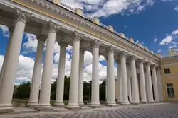 Колоннада Александровского дворца
