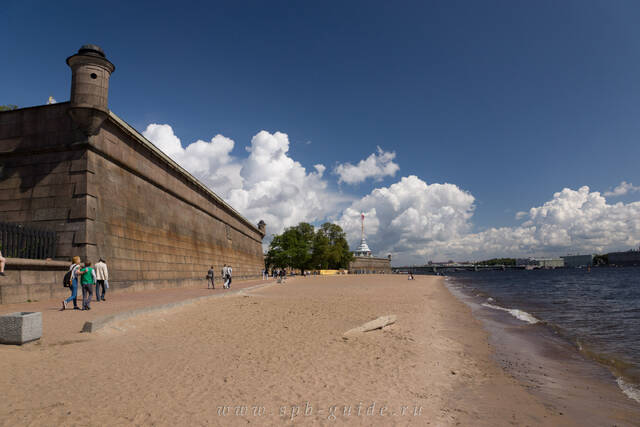 Пляжи Санкт-Петербурга, у Петропавловской крепости