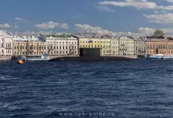 Дизель-электрическая подводная лодка «Выборг» на праздновании 9 мая 2015 в Санкт-Петербурге