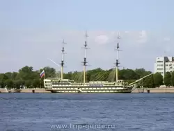 Корабль «Благодатъ» на Петровской набережной
