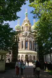 Вид на собор из Михайловского сада