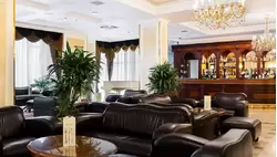 Лобби бар «Суворовский» в Гранд отеле Эмеральд