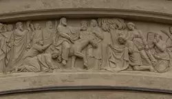 Барельеф в аттике «Вход Господень в Иерусалим», Казанский собор в Санкт-Петербурге