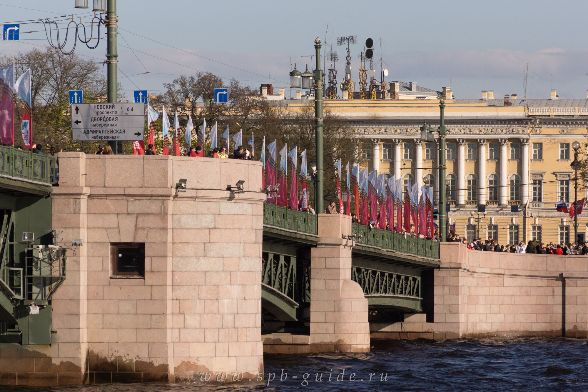 Дворцовый мост