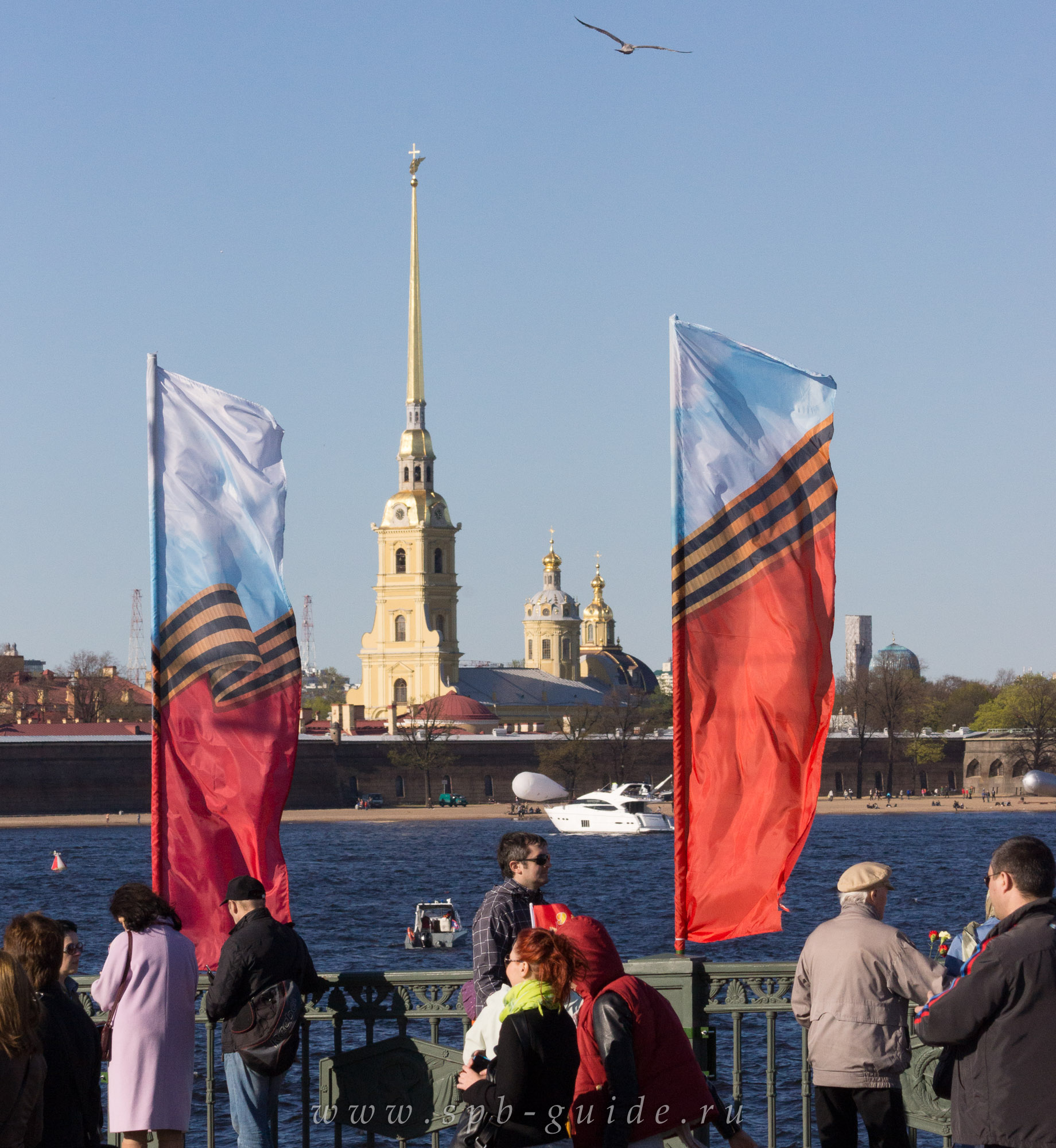 Вид на Петропавловский собор