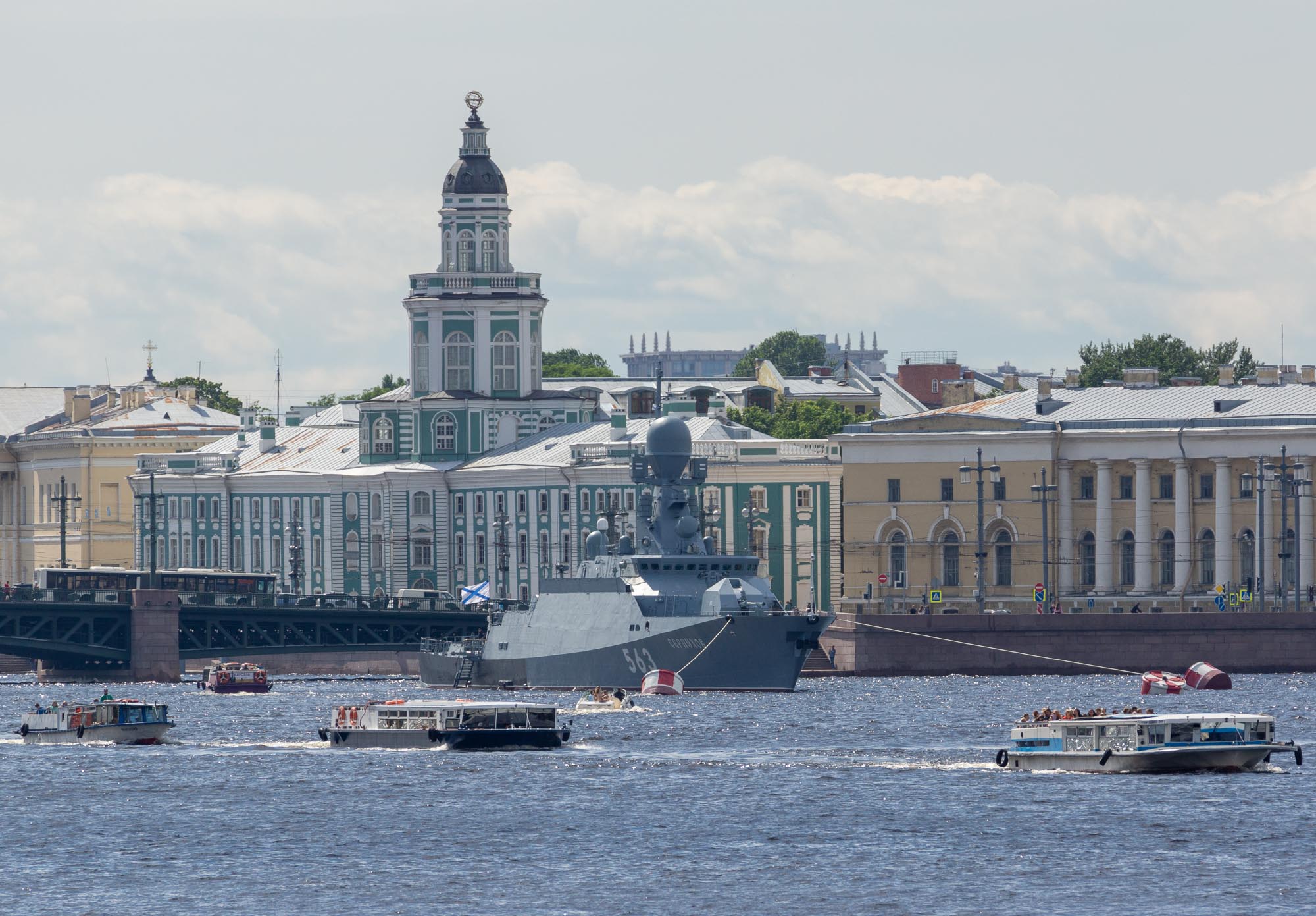 Малый ракетный корабль «Серпухов» накануне празднования Дня ВМФ Малый ракетный корабль «Серпухов» накануне празднования Дня ВМФ