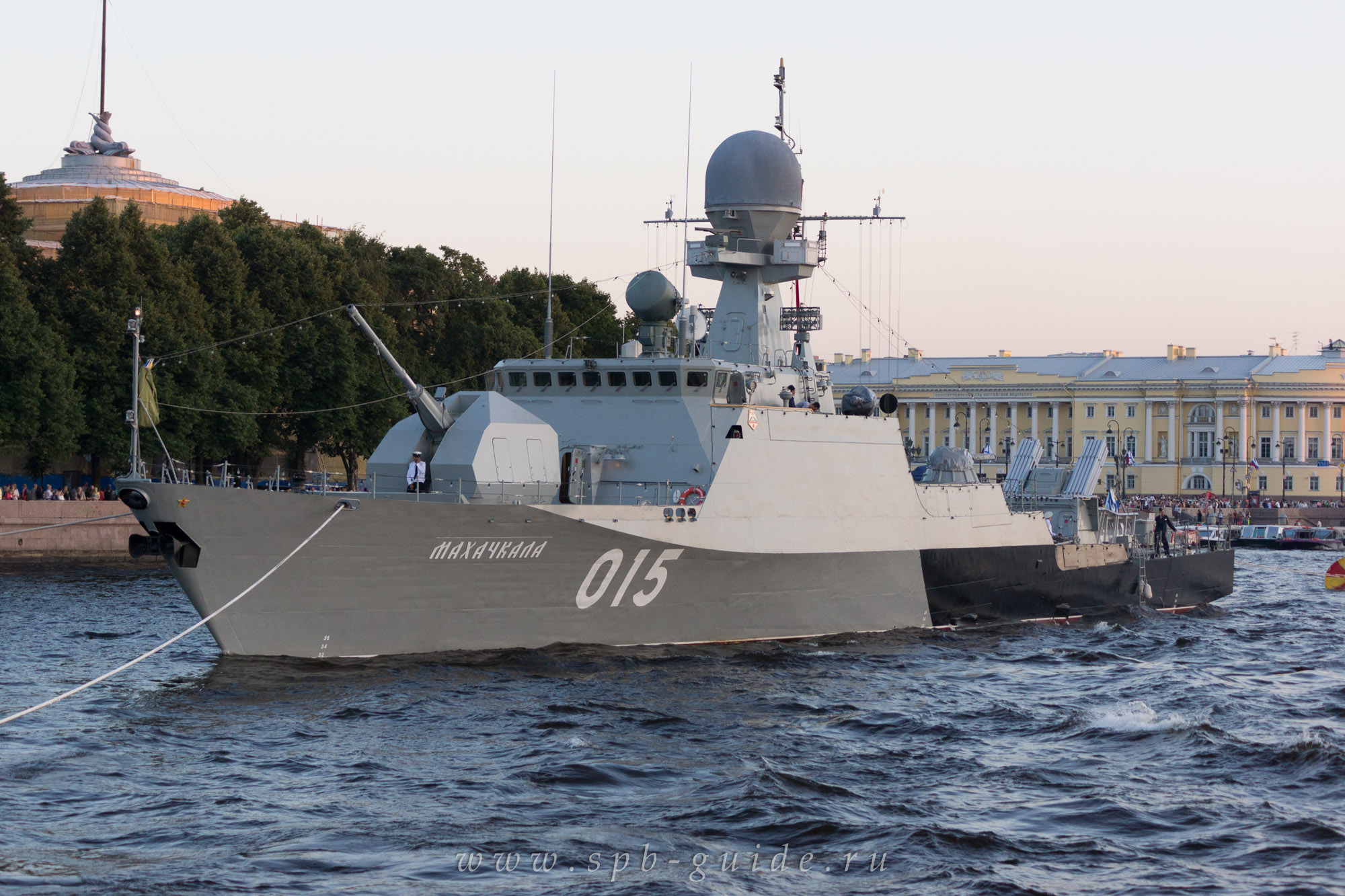 Малый артиллерийский корабль «Махачкала» на Дне ВМФ Малый артиллерийский корабль «Махачкала» на Дне ВМФ