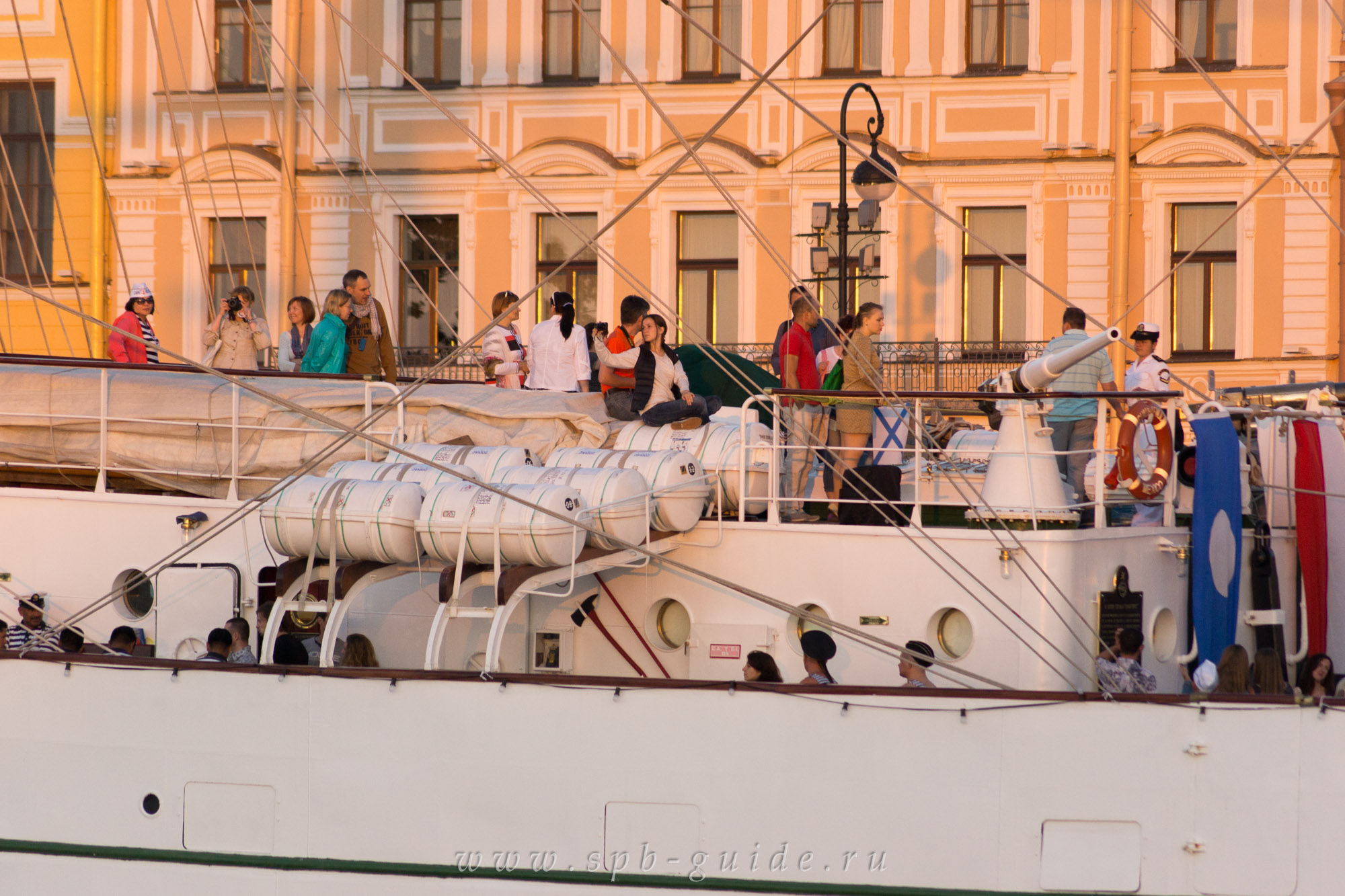 Мексиканский трехмачтовый барк «Cuauhtemoc» Мексиканский трехмачтовый барк «Cuauhtemoc»
