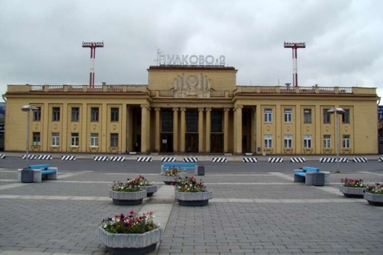 Аэропорт Пулково – онлайн табло, как добраться и ближайшее метро ...