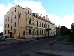 Еленинская улица