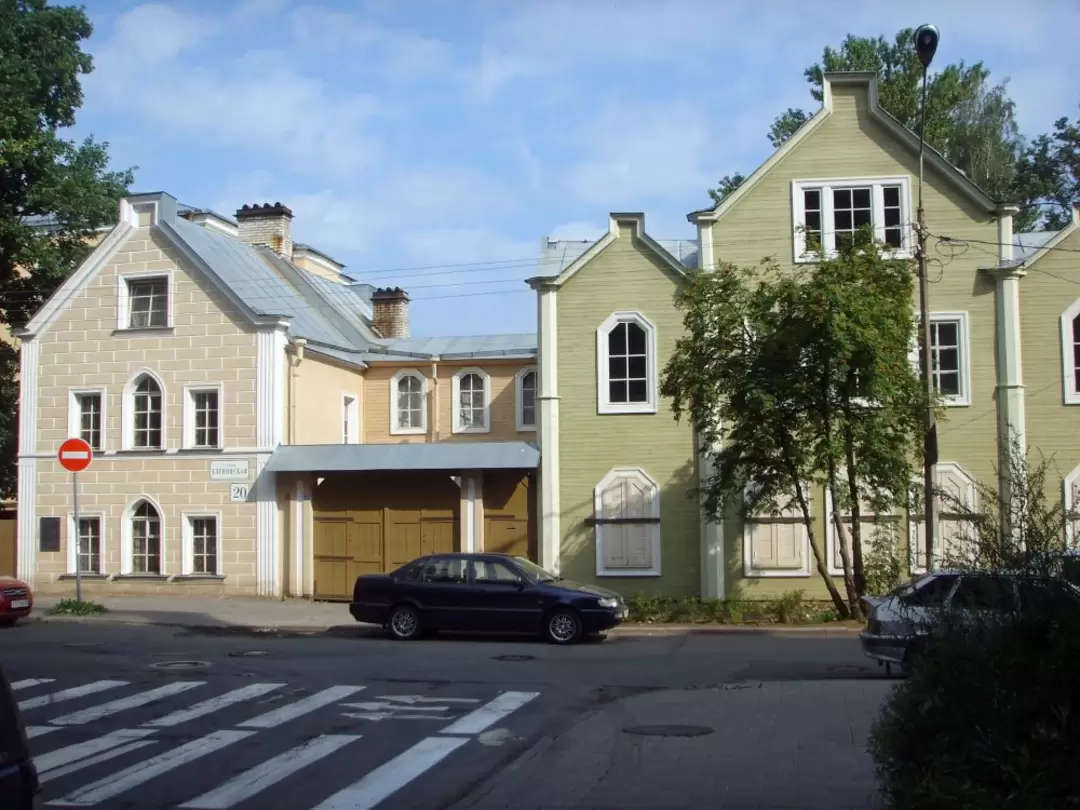 Памятник архитектуры. Дом адмирала П.Ф. Анжу. постр.1848-1949 гг.