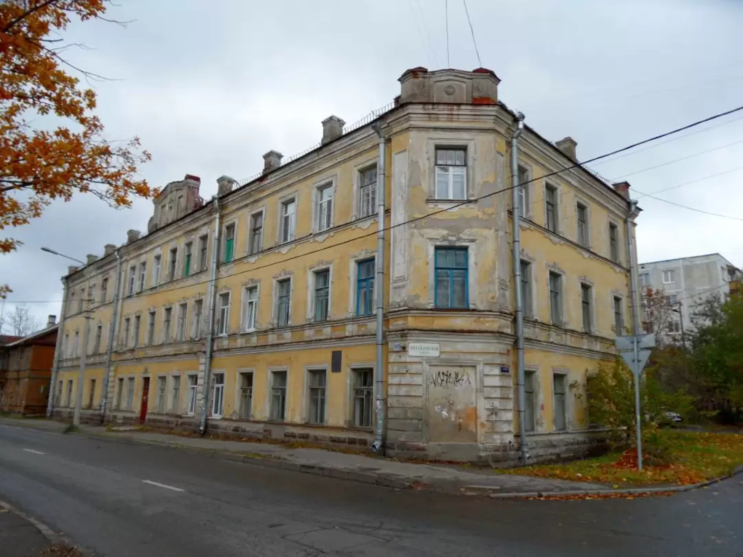 Памятник архитектуры. Жилой дом конца ХIХ века