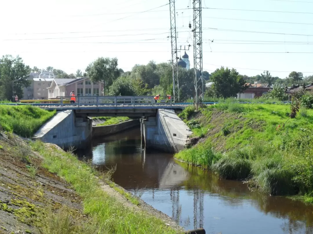 Железнодорожный мост через реку Караста Железнодорожный мост через реку Караста