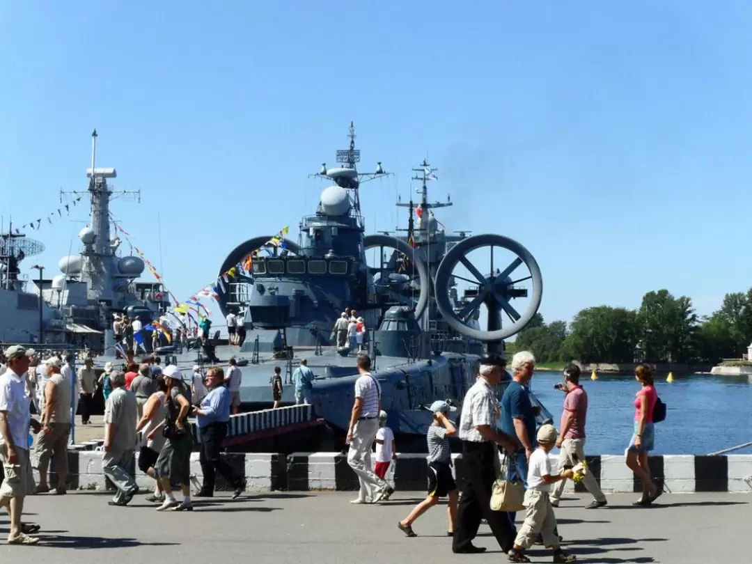 Десантный корабль на воздушной подушке «Мордовия» Десантный корабль на воздушной подушке «Мордовия»