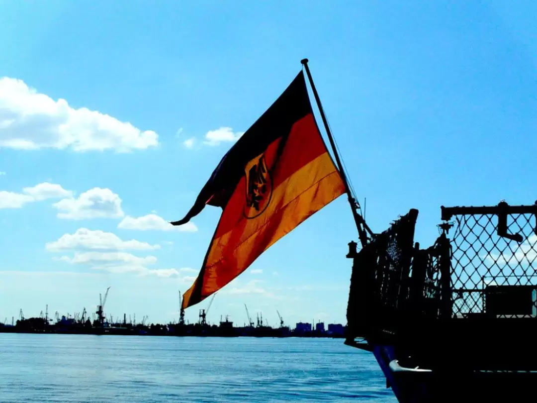 Фрегат ВМС Германии «Hamburg» Фрегат ВМС Германии «Hamburg»