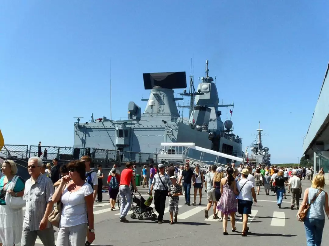 Фрегат ВМС Германии «Hamburg» Фрегат ВМС Германии «Hamburg»