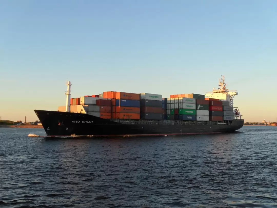 Контейнеровоз «Mito Strait» Контейнеровоз «Mito Strait»