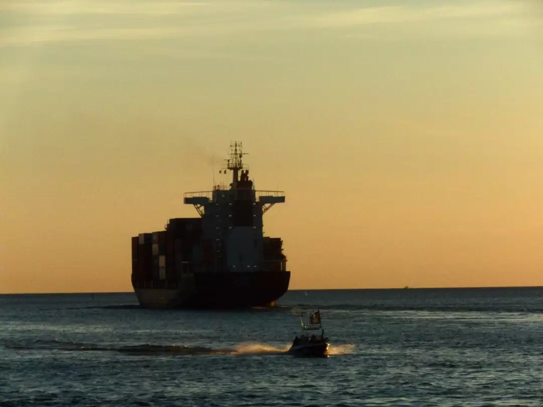 Контейнеровоз «Mito Strait» Контейнеровоз «Mito Strait»