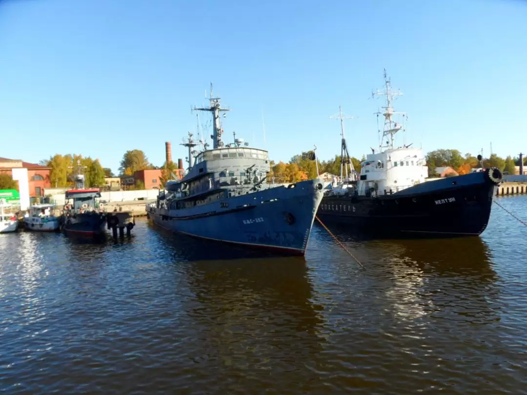 Пожарное судно «ПЖС-282», спасатель «Нептун» Пожарное судно «ПЖС-282», спасатель «Нептун»