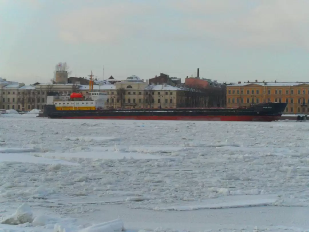 Судно «Амур-2521» Судно «Амур-2521»