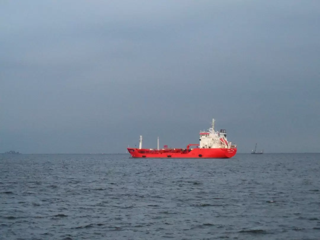 Якорная стоянка танкера «Газпромнефть Норд» Якорная стоянка танкера «Газпромнефть Норд»