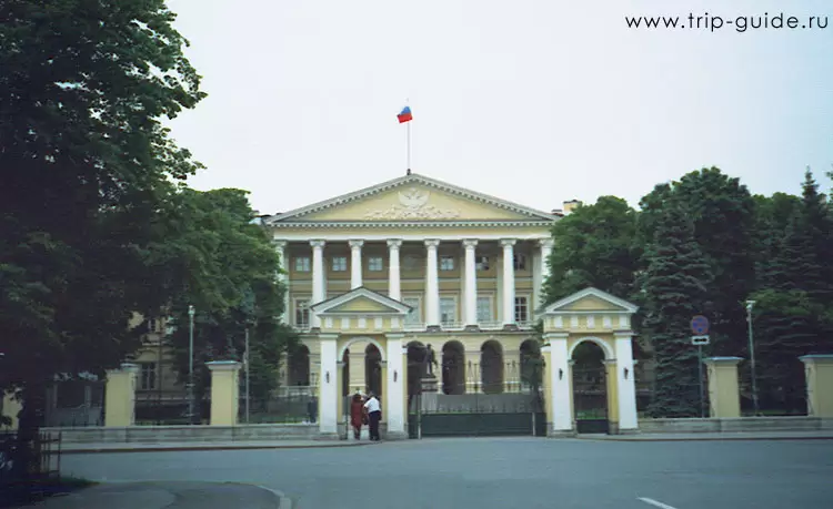 Смольный Смольный