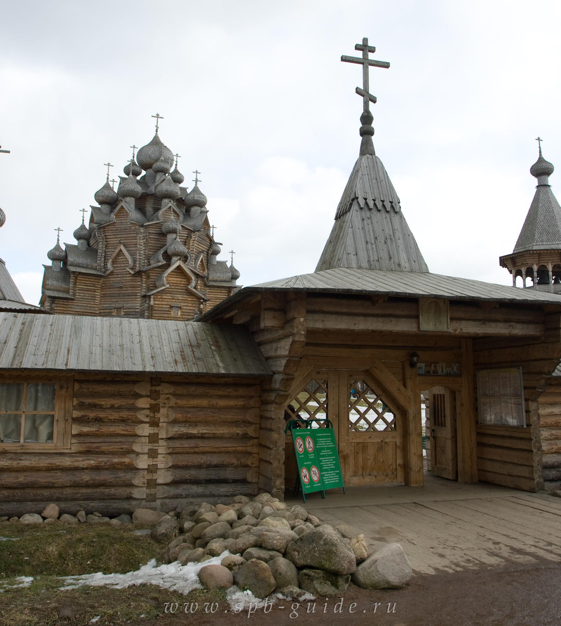 22-главая деревянная Покровская церковь, фото 20 22-главая деревянная Покровская церковь, фото 20