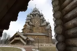 22-главая деревянная Покровская церковь 22-главая деревянная Покровская церковь