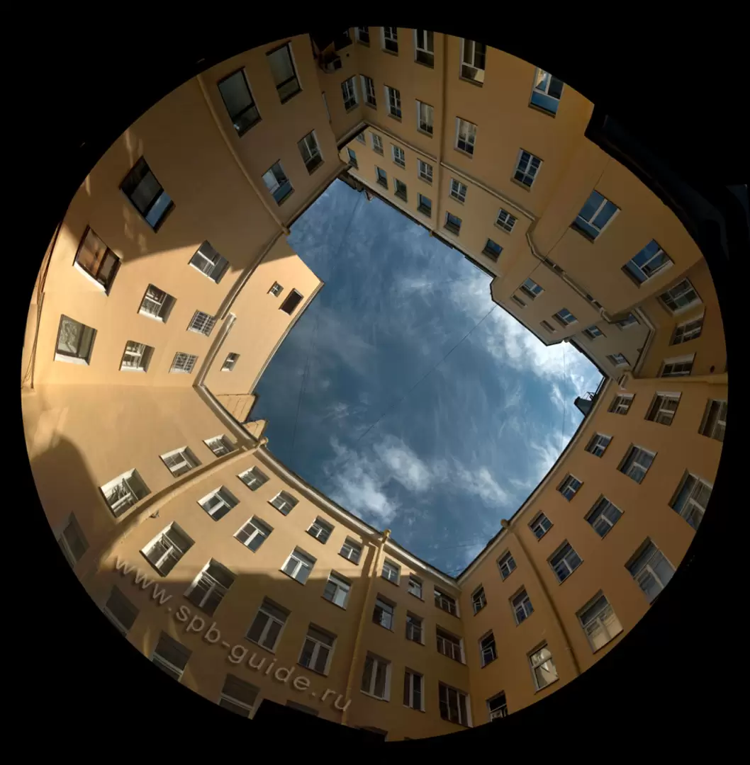 Дворы-колодцы в Санкт-Петербурге, ул. Караванная, д.14 Дворы-колодцы в Санкт-Петербурге, ул. Караванная, д.14