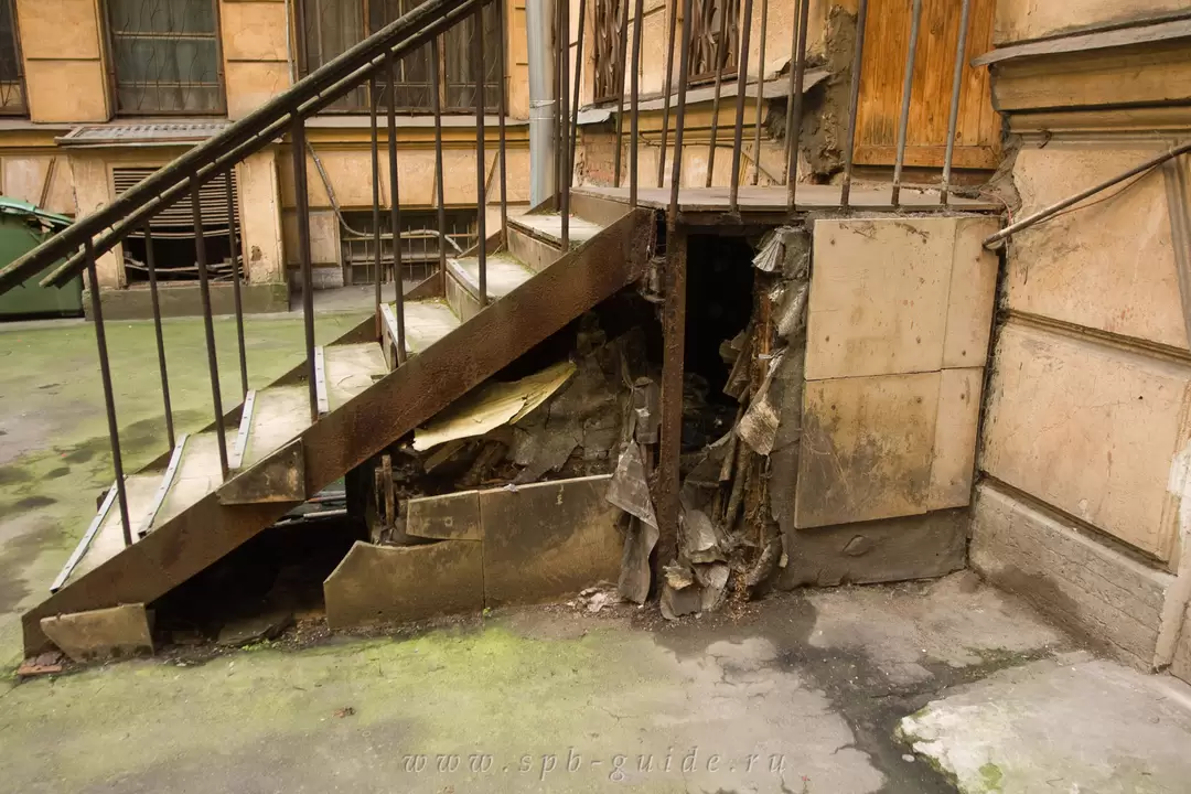Дворы-колодцы в СПб, Кирочная ул., д. 24