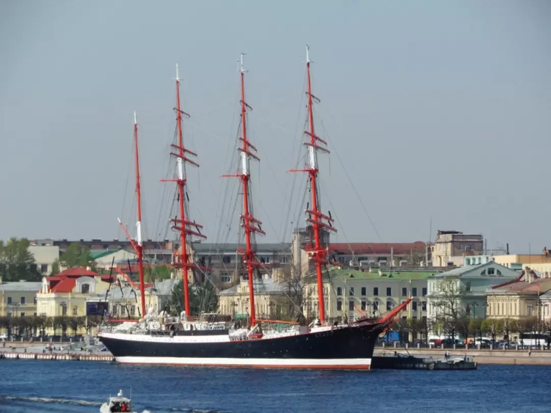 Барк «Седов» перед кругосветным походом Барк «Седов» перед кругосветным походом