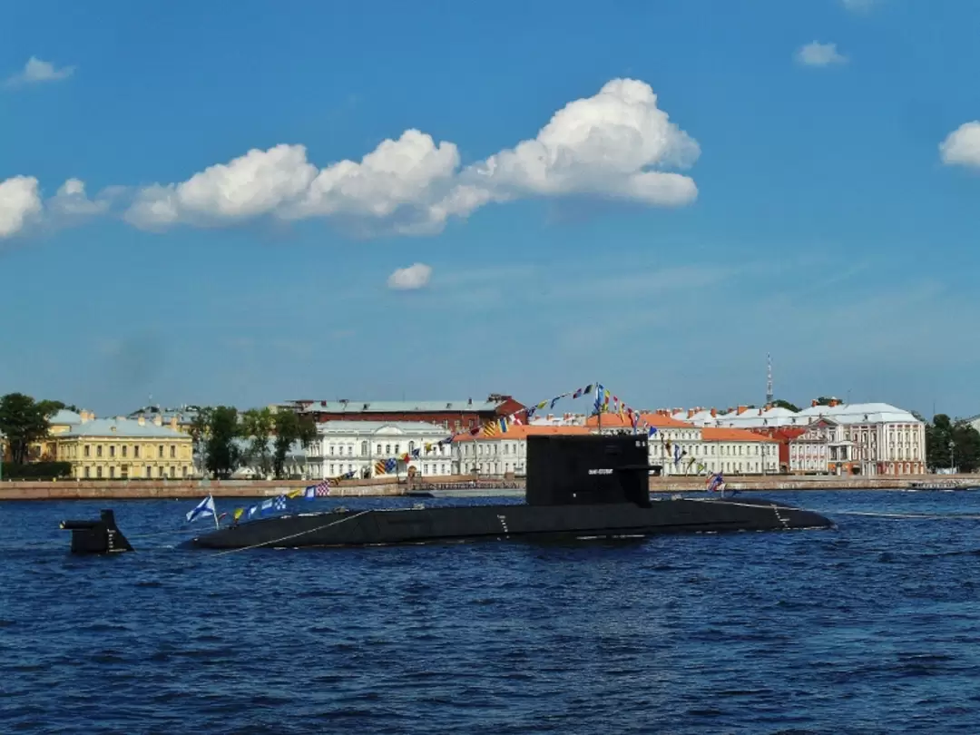 Дизель-электрическая подводная лодка (ДЭПЛ) «Санкт-Петербург» Дизель-электрическая подводная лодка (ДЭПЛ) «Санкт-Петербург»