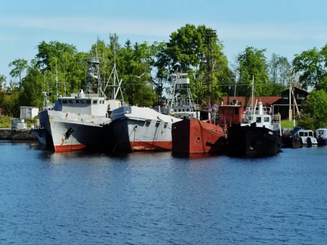 Суда обеспечения ВМФ во Владимировской бухте Суда обеспечения ВМФ во Владимировской бухте