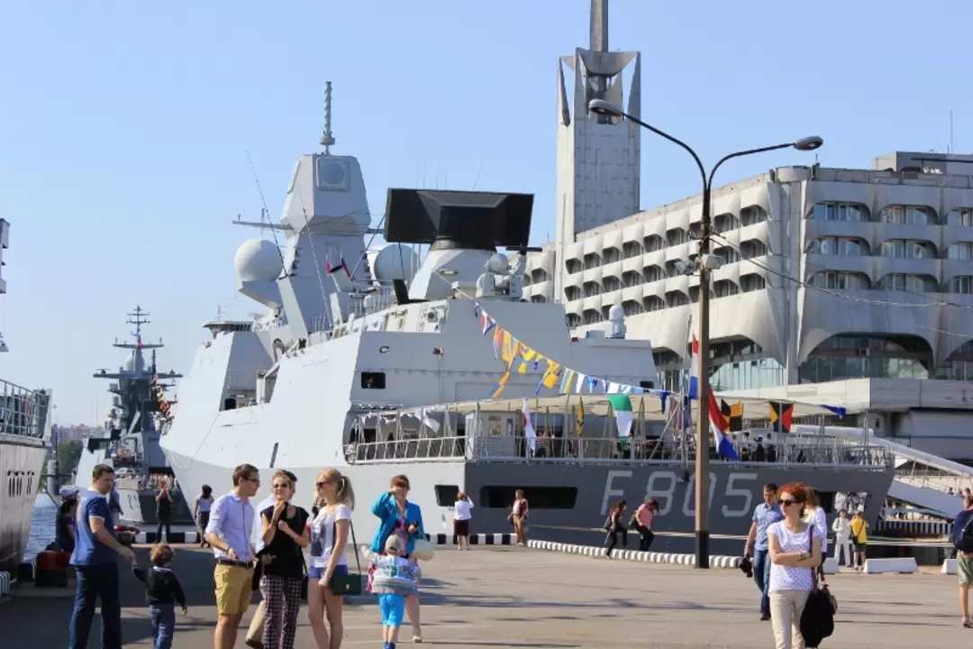 Фрегат ВМС Нидерландов «Evertsen» борт. № F 805 Фрегат ВМС Нидерландов «Evertsen» борт. № F 805