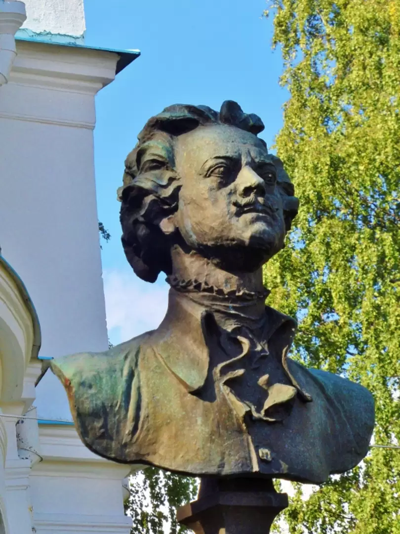 Памятник Петру Великому Памятник Петру Великому