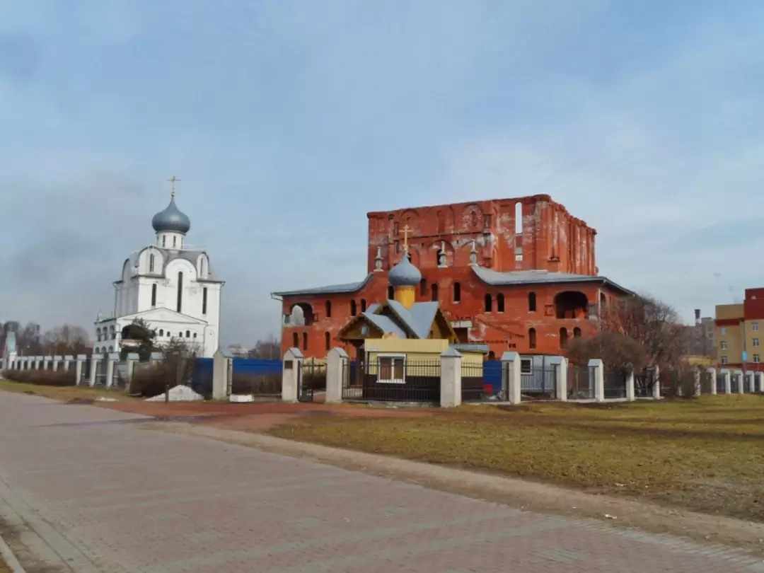 Храм Пресвятой Богородицы на Пискаревском проспекте в Санкт-Петербурге Храм Пресвятой Богородицы на Пискаревском проспекте в Санкт-Петербурге