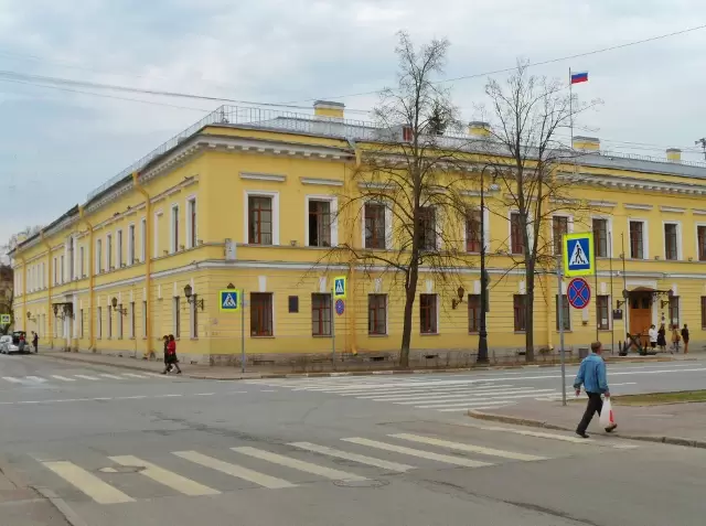 Администрация Кронштадта, бывший присутственный дом Администрация Кронштадта, бывший присутственный дом