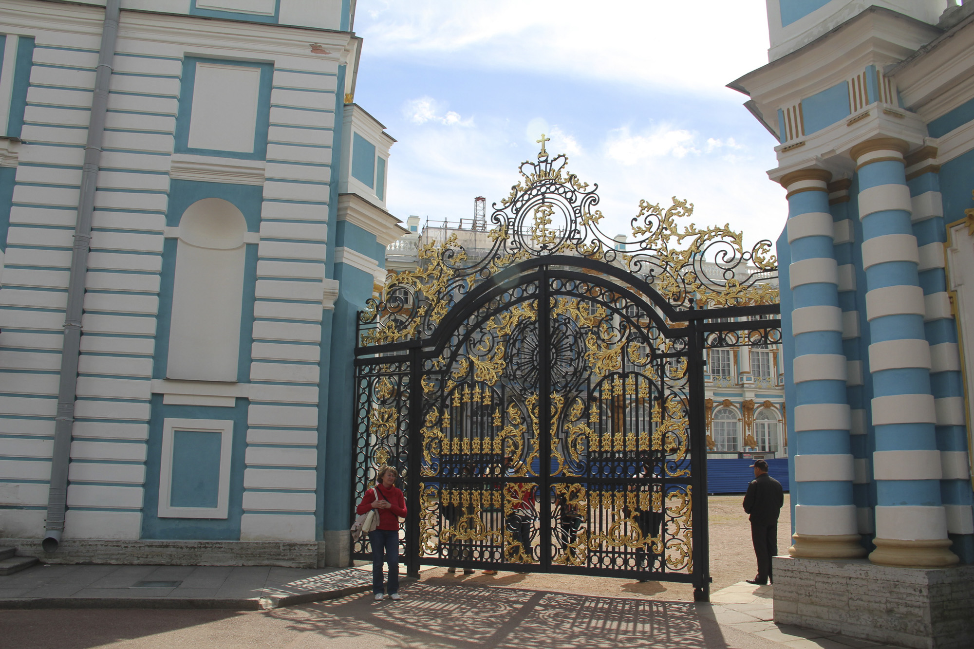 Вход в екатерининский дворец
