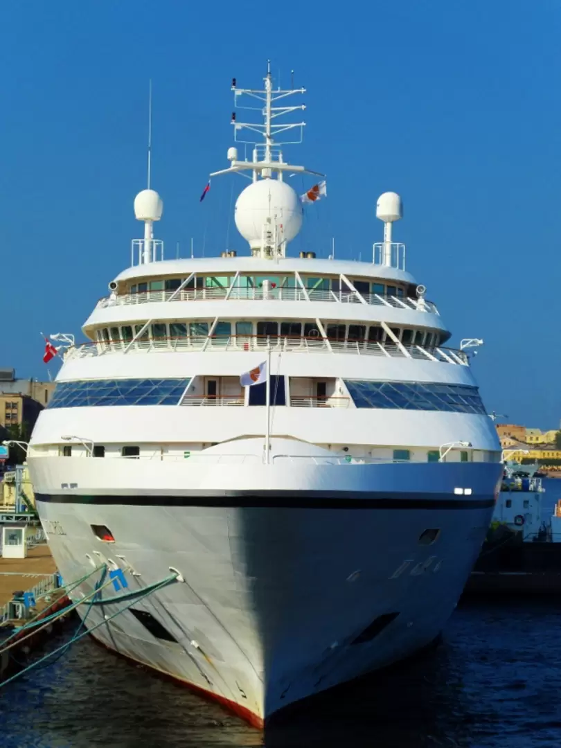 «Seabourn Pride» круизная пятизвездочная мега-яхта компании «Seabourn Cruise Line» «Seabourn Pride» круизная пятизвездочная мега-яхта компании «Seabourn Cruise Line»