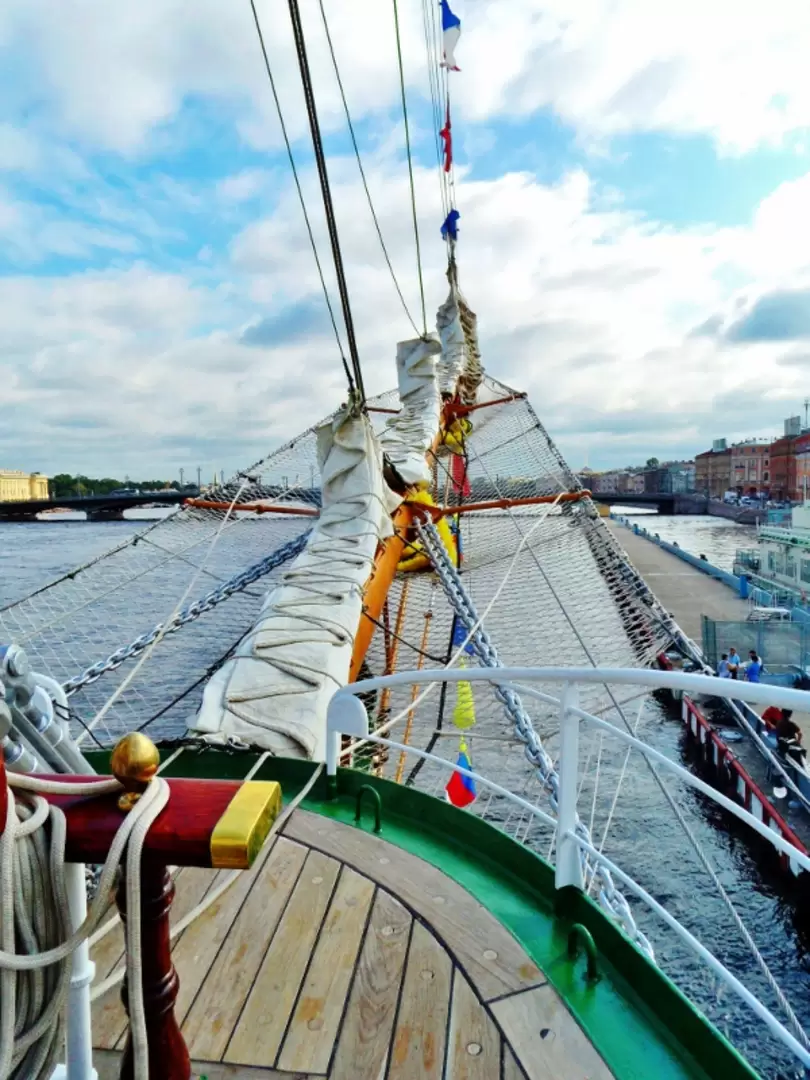 «Cuauhtemoc» 3-х мачтовый барк ВМС Мексики «Cuauhtemoc» 3-х мачтовый барк ВМС Мексики